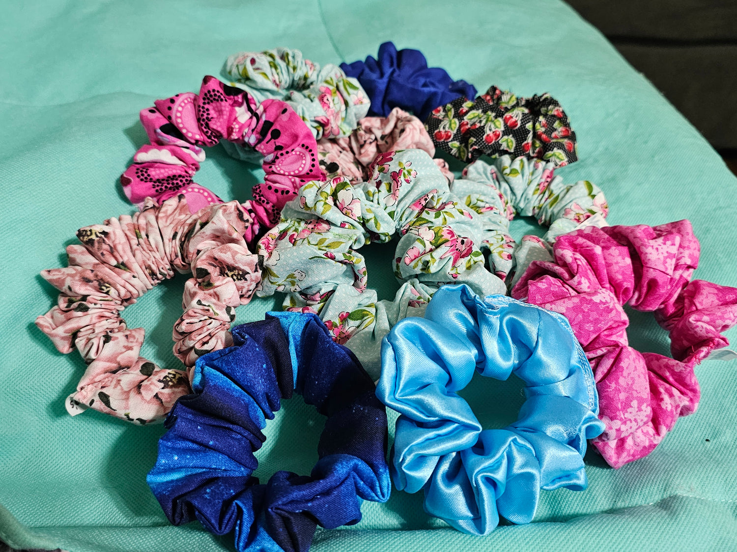 Mcmanama's Custom Designs hand made scrunches and hair bows