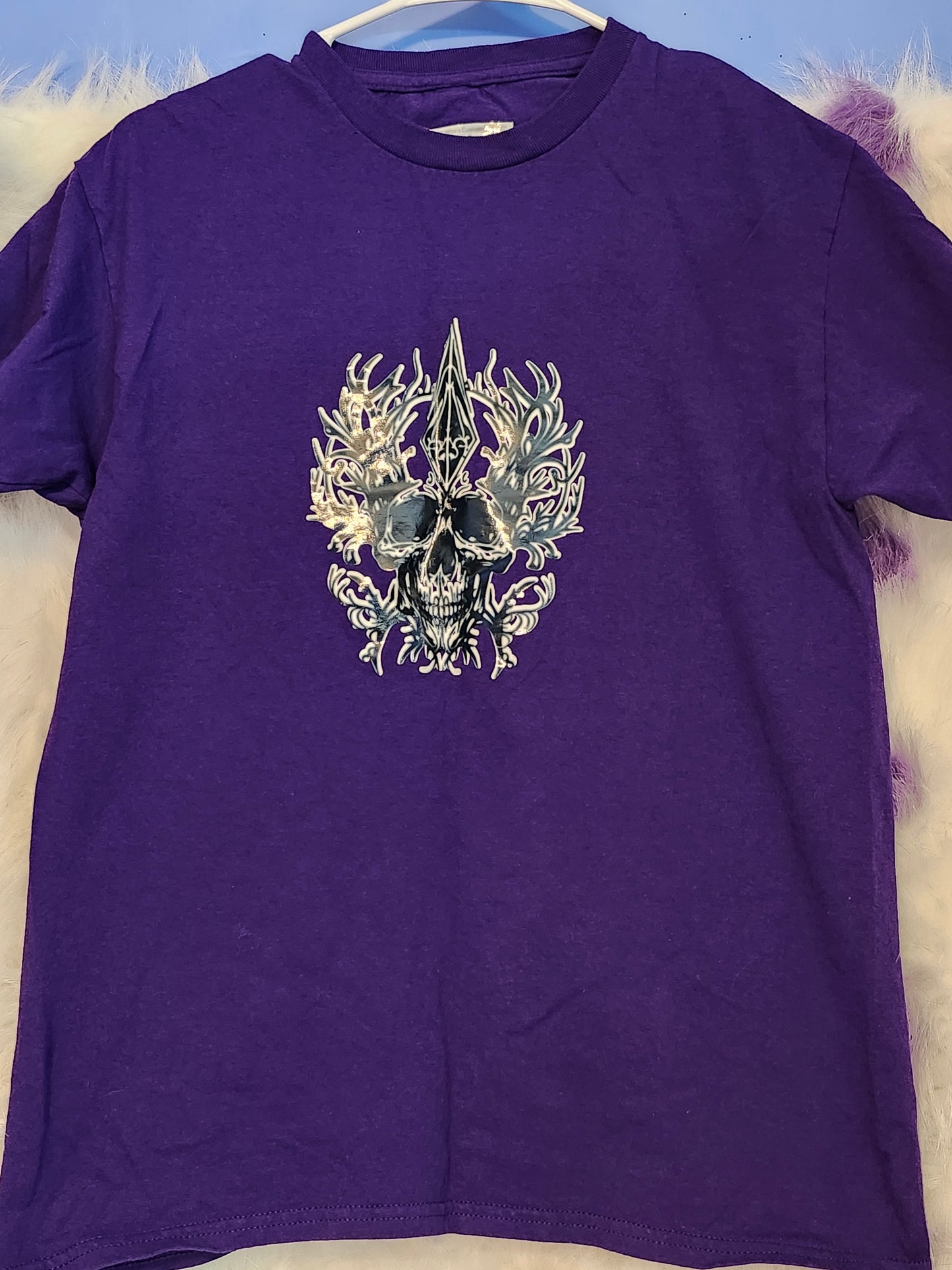 SizeM 100% cotton Purple shirt with Skull